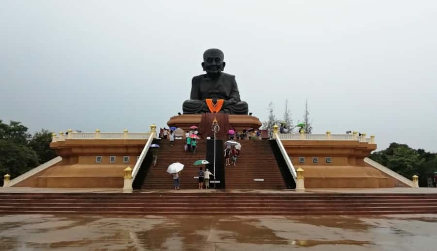 From Hua Hin: Pala U Waterfall and Huay Mongkol Temple Tour - Butterflies, birds, and the best time to go