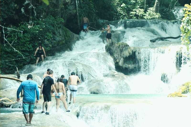 From Huatulco: Magical Copalitilla Waterfalls with Entry - What the guide adds to the day