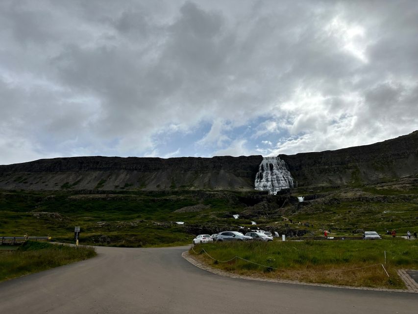 From Isafjordur: Dynjandi Waterfall Guided Day Trip by Bus - What happens at the cruise dock