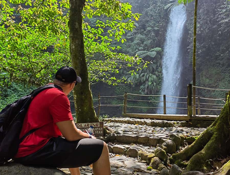 From Jakarta: Situ Gunung Suspension Bridge & Waterfall Tour - The Keranjang Sultan ride above the river
