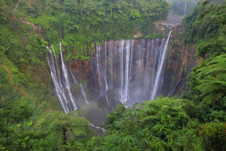 From Malang or Surabaya: Tumpak Sewu Waterfall Group Tour - Getting Closer to the Falls on Foot