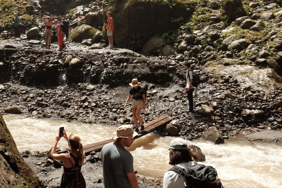 From Malang: Tumpak Sewu Waterfall Day Trip (Sharing) - The 40 to 60 minute descent into the canyon