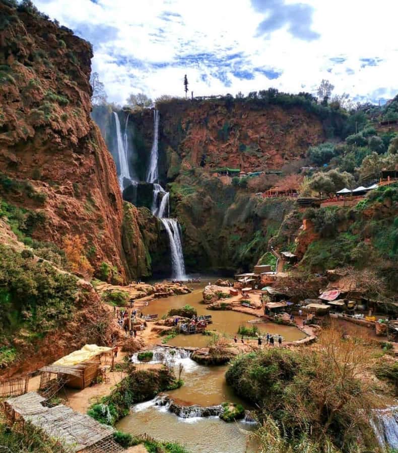 From Marrakech: Ouzoud Waterfalls Guided Trip with Boat Ride - How the guides affect the day