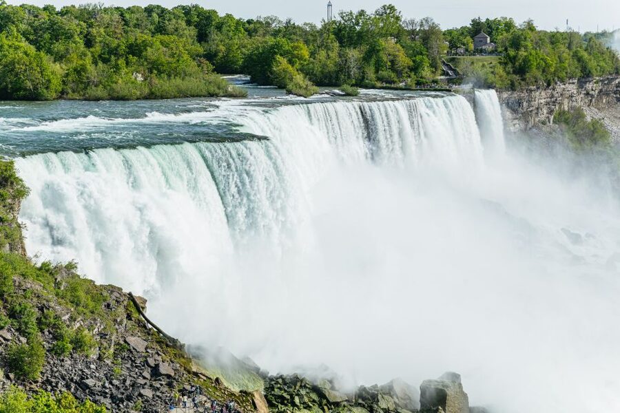 From New York City: Niagara Falls One Day Tour - Food, breaks, and the evening return