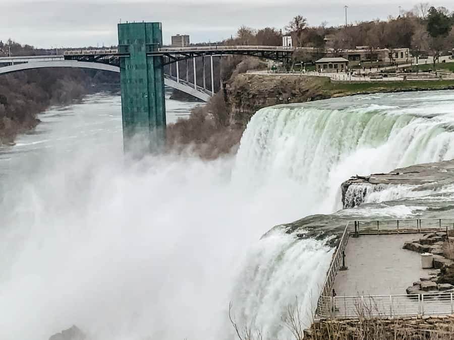 From NYC: 1-Day Niagara Falls Tour - Practical packing advice