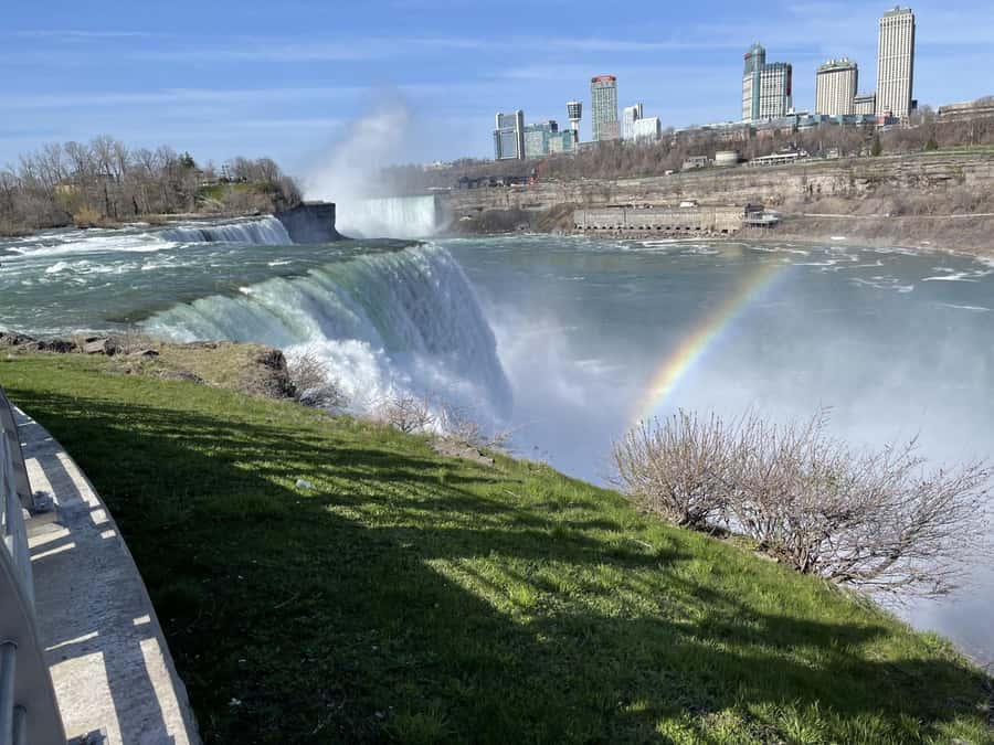 From NYC: Guided Niagara Falls Full-Day Trip - The bus ride from Manhattan