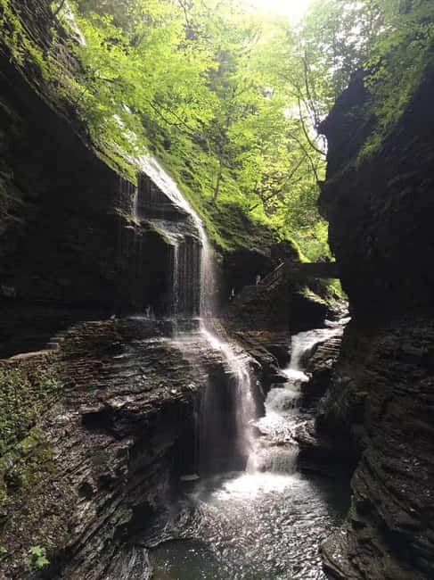 From NYC: Niagara Falls, Washington DC & Philly 3-Day Tour - Day two: glass, gorges, and the road to Niagara