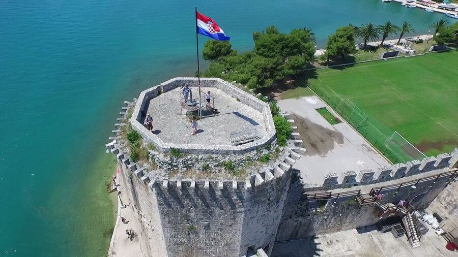 From Omiš: Krka Waterfalls and Trogir Group Tour - Walking Krka National Park