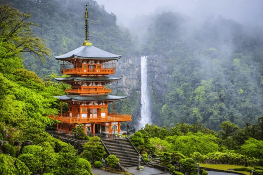 From Osaka/Kyoto:Mount Koya, Wakayama & Nachi Waterfall Trip - Okunoin Cemetery is the most atmospheric stop