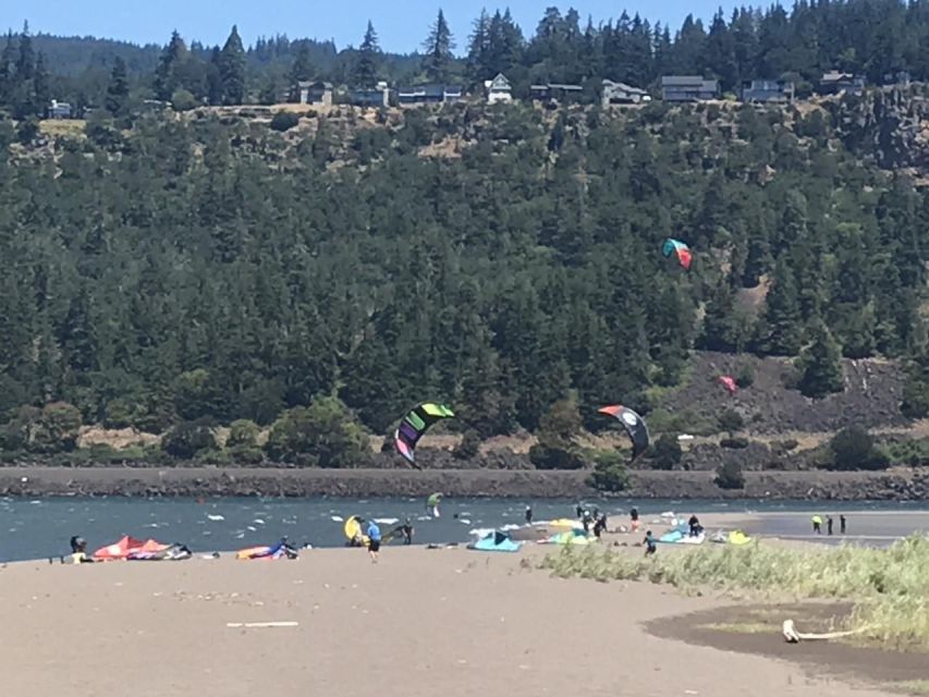 From Portland: Waterfalls, Mt Hood, and Wine Day Tour - One hour to eat and browse in Hood River