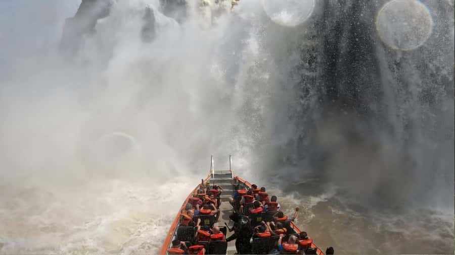 From Puerto Iguazu: Argentinian Iguazu Falls with Boat Ride - From Puerto Iguazu to the park gates