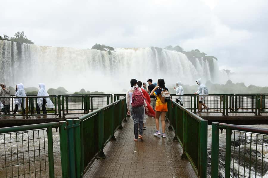 From Puerto Iguazu: Half-Day Brazilian Falls Excursion - The payoff: a wide view, then flying spray