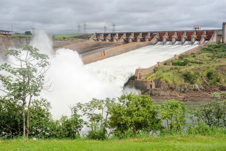 From Puerto Iguazu: Itaipu Dam Tour with Entrance Ticket - Hotel pickup and the 30-minute ride