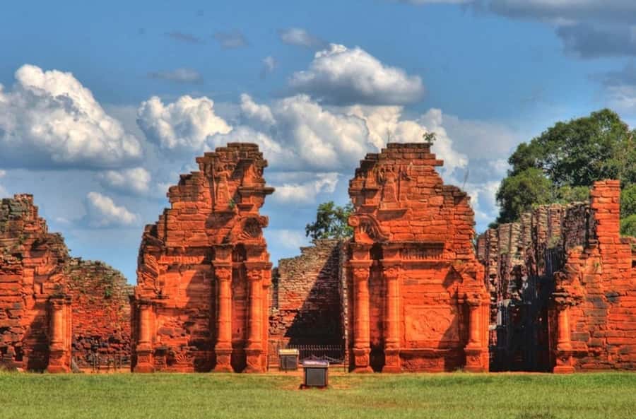 From Puerto Iguazu: San Ignacio Ruins and Wanda Mines Tour - Why the Jesuit and Guarani story matters