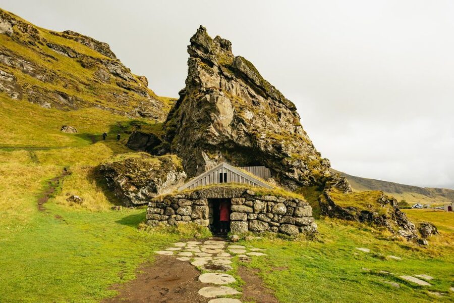 From Reykjavík: Waterfalls, Black Beach & Glacier Day Trip - Solheimajokull: choose the ice hike carefully