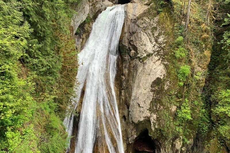 From Seattle: Pacific Northwest Waterfalls & Hiking Tour - What this Seattle waterfalls tour is really like