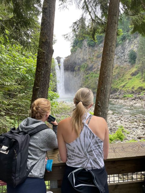 From Seattle: Snoqualmie Falls and Wineries Tour w/ Transfer - Key points at a glance