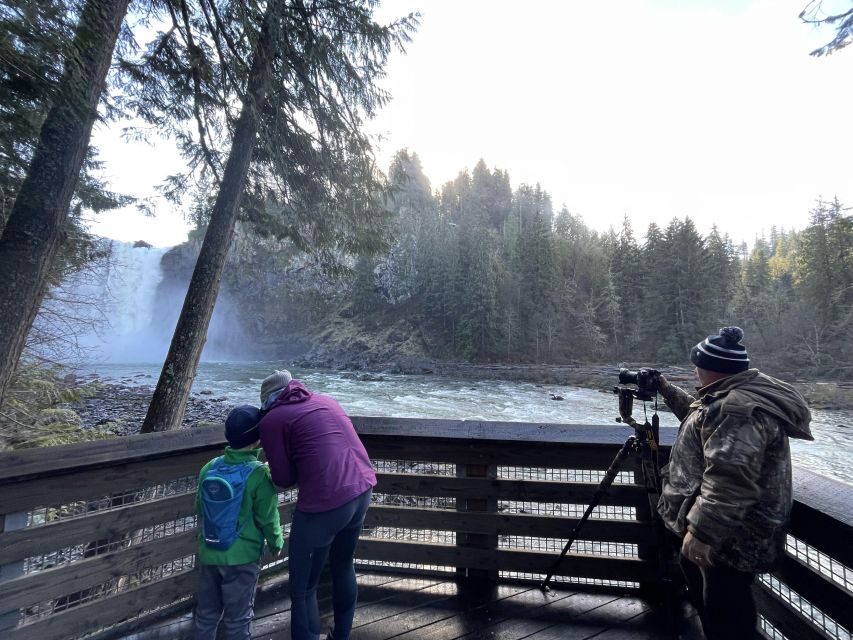 From Seattle: Snoqualmie Falls and Wineries Tour w/ Transfer - Spending an hour at Snoqualmie Falls