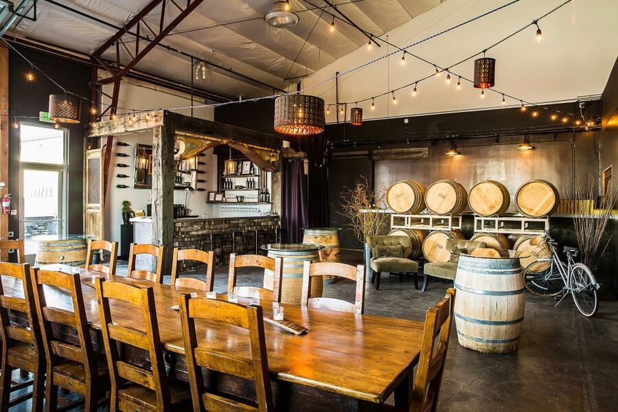 From Seattle: Snoqualmie Falls & Woodinville Wine Tasting - A picnic lunch that fits the day