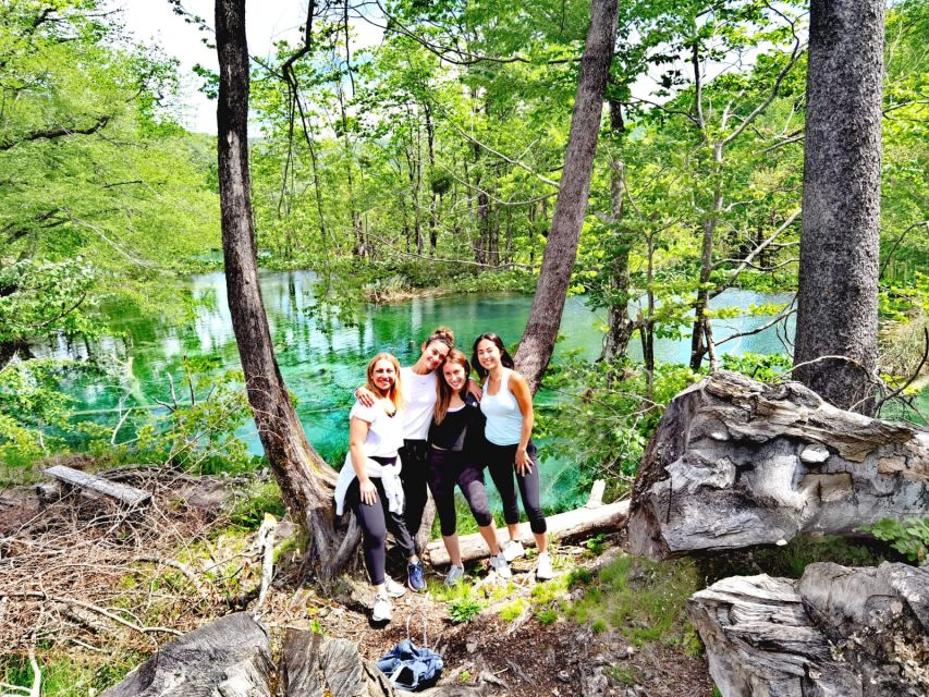 From Split: Plitvice Lakes Guided Tour with Entry Tickets - The return journey and second café stop