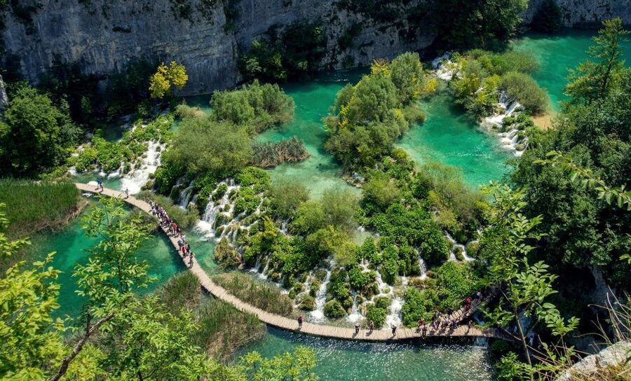 From Split: Private Tour to Plitvice Lakes National Park - Walking the lower and upper lakes