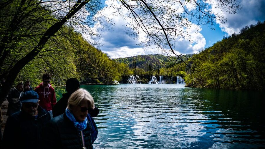 From Split/Trogir/Omiš: Plitvice Lakes Guided Group Tour - Four to five hours among the upper and lower lakes