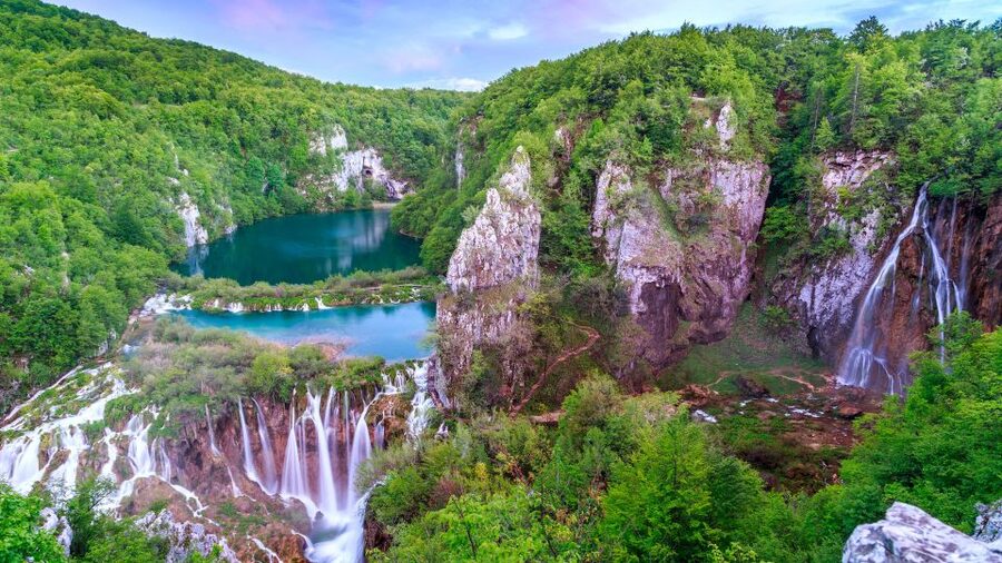 From Split/Trogir/Omiš: Plitvice Lakes Guided Group Tour - A large group, handled by an active guide