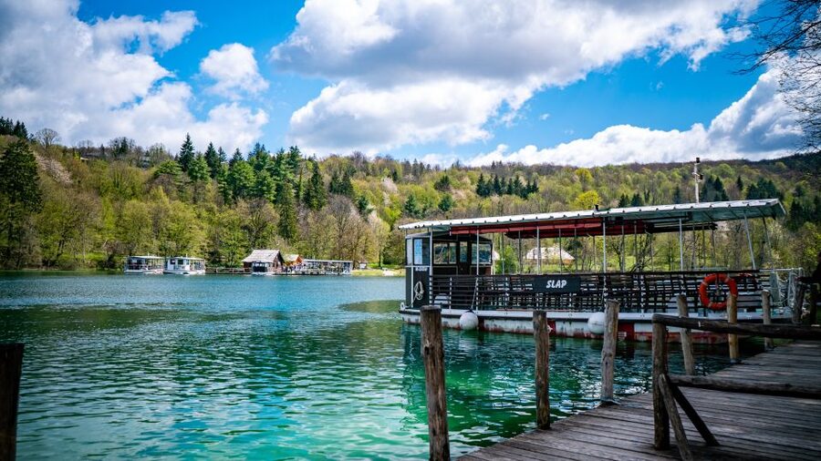 From Split/Trogir/Omiš: Plitvice Lakes Guided Group Tour - Entrance fees, food, and the real cost