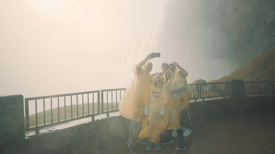 From Toronto: Early Bird Niagara Falls with Journey & Skylon - The guide can shape the feel of the whole day