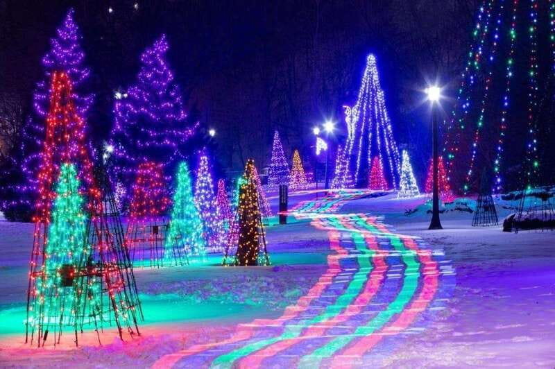 From Toronto: Winter Festival of Lights Niagara Falls Tour - The ride from Toronto and the first Niagara stops