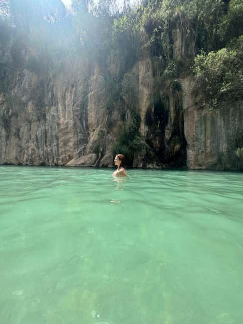 From Valencia: Hot Springs + Waterfalls + Surprise Stop - Montanejos: three hours beside the clear spring