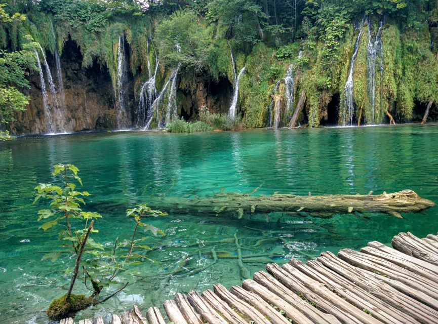 From Zadar: Round-Trip Transfer to Plitvice Lakes - Finding your own route through the lakes