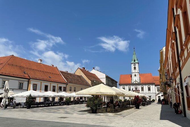From Zagreb: Plitvice Lakes guided tour - Guides who shape the day