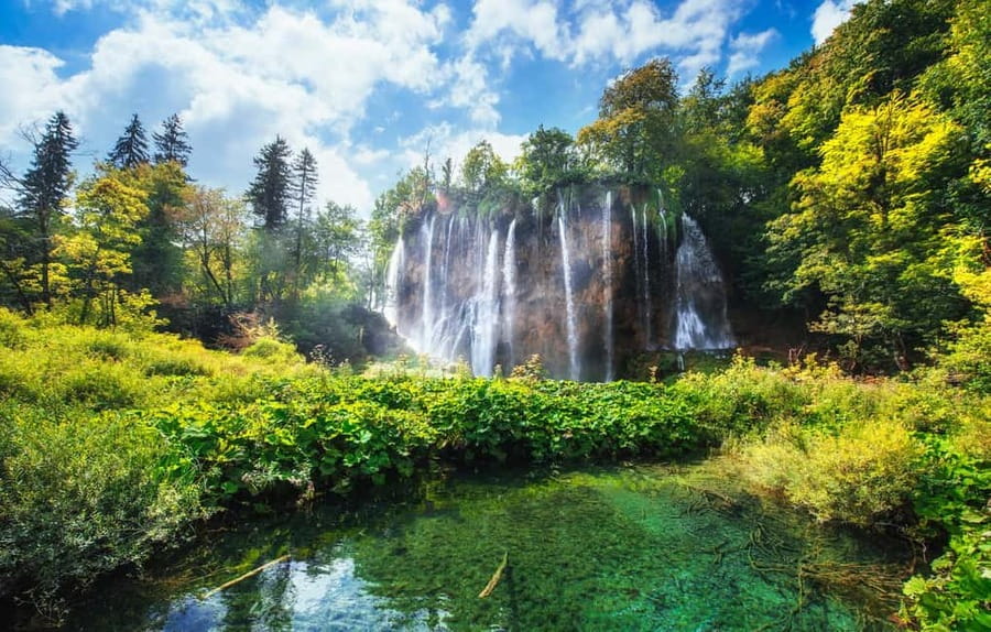 From Zagreb: Plitvice Lakes National Park Tour with Tickets - Veliki slap is the loudest moment of the day