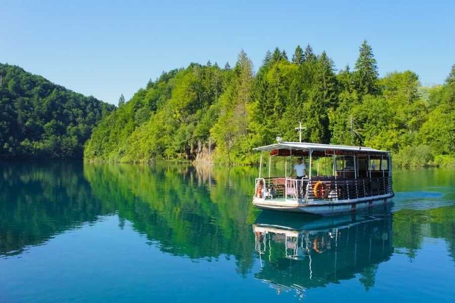 From Zagreb: Plitvice Lakes & Rastoke Private Tour - Is $424 per person good value?
