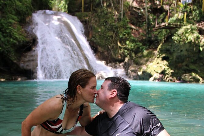 Full-Day Tour of Blue Hole and Dunn's River Falls, Including Fees - Why private transport changes the day