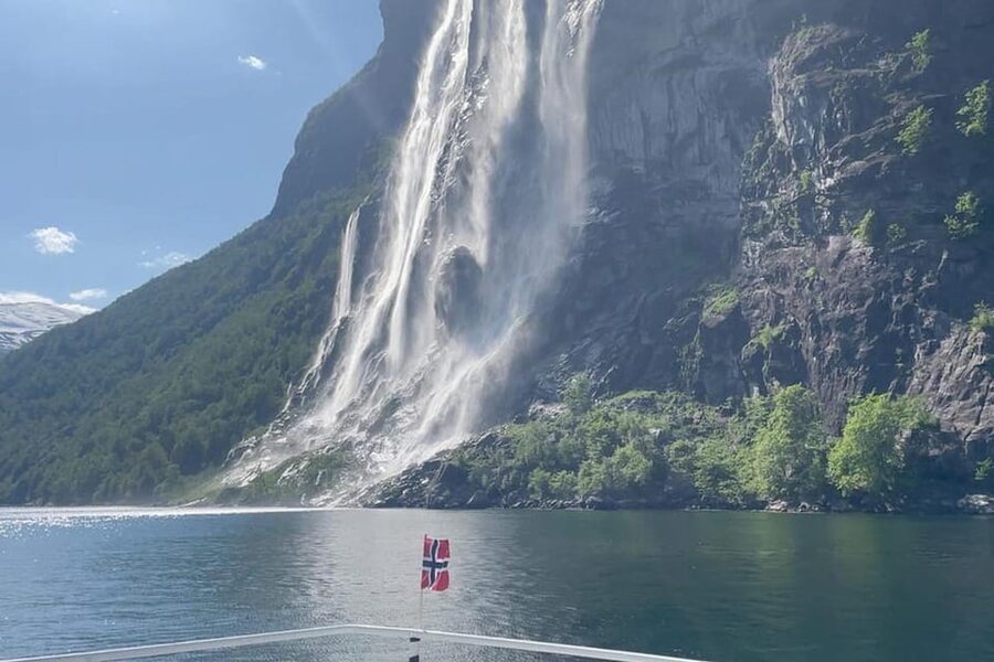 Geiranger Fjord Boat Tour with Waterfall Tasting - Who should book this Geirangerfjord boat trip?