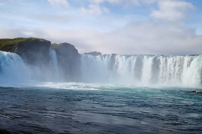 Godafoss Express Classy Round Trip with Multiple Drop Off Choice - Key points to know before booking
