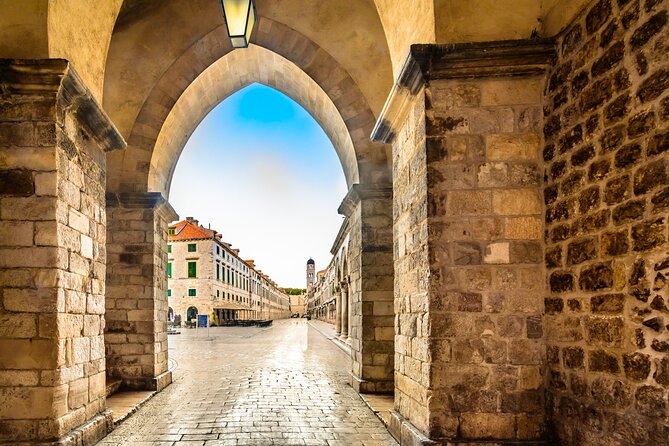 Group Day Tour Mostar and Kravice Waterfalls Tour from Dubrovnik - Počitelj, food, and the limits of the schedule