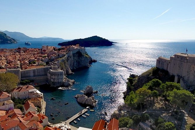 Group Day Tour Mostar and Kravice Waterfalls Tour from Dubrovnik - The long ride and group-tour tradeoff