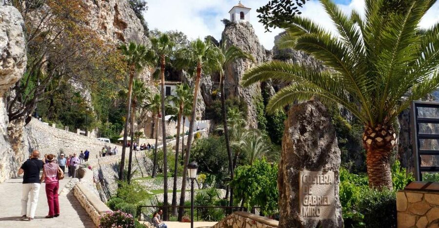 Guadalest & Algar Falls Tour - From Albir, Benidorm & Calpe - Guadalest, a hilltop village with an unusual museum scene