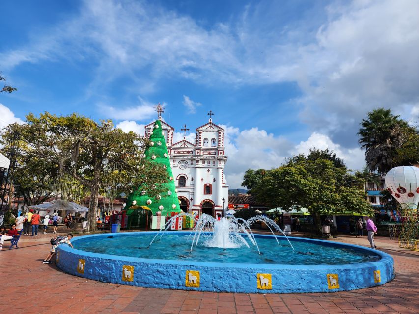 Guatape Coffee Villa including Rock Town & Waterfall - Walking Guatape’s colorful town center
