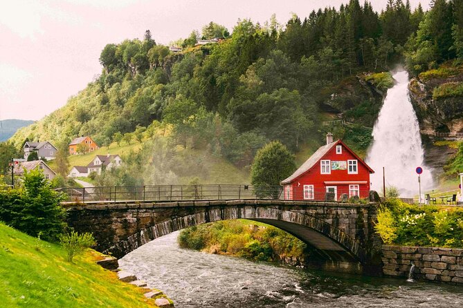 Guided tour to Hardangerfjord with Waterfalls and Ferry Crossing - Trengereid gives you your first fjord view