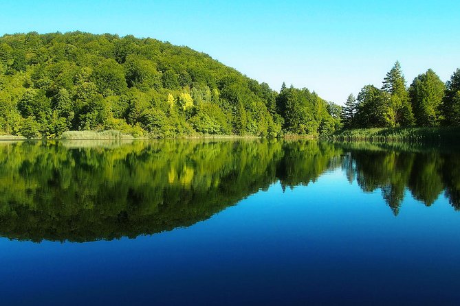 Guided transfer from Zagreb to Split with Plitvice Lakes stop - Guides can make or break a large-group day