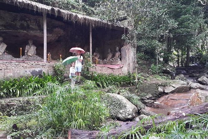 Half Day, Monk Chat Meditation Retreat on Waterfall Temple, Chiang Mai, Thailand - Entering Wat Pha Lat, Chiang Mai’s forest temple