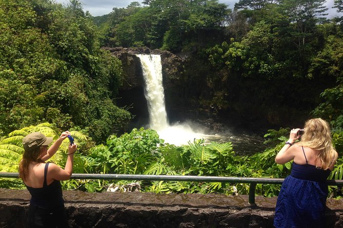 Hawaii Big Island Circle Small Group Tour: Waterfalls - Hilo - Volcano - Black Sand Beach - Waipio Valley, the Valley of the Kings