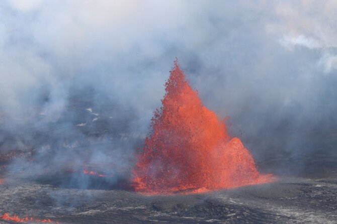 Hawaii Volcanoes, Waterfalls, Beaches & Hilo Highlights Day Tour - Richardson Ocean Park and the black sand coast