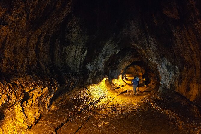Hawaii Volcanoes, Waterfalls, Beaches & Hilo Highlights Day Tour - Kilauea and the power of Hawaii Volcanoes National Park
