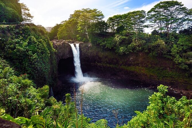Hilo Shore Excursion: Visit Volcano, Waterfall, Beach with Lunch - Key points at a glance