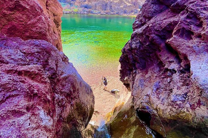 Hoover Dam Kayaking Trip, 6 Hot Springs, 6 Caves, 4 Waterfalls - Sauna Cave and the first hot spring